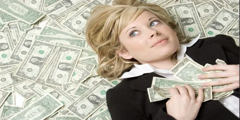 Chiêm bao nhặt được tiền đánh con gì bao trúng?